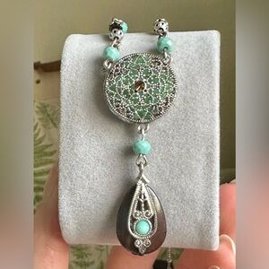 Chic Turquoise and Silver Drop Earrings NWOT